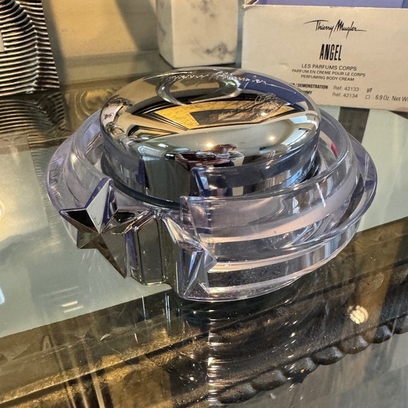 Mugler Angel Body Cream in Blue with Silver Star 6.9 oz  200ml - Picture 2 of 5